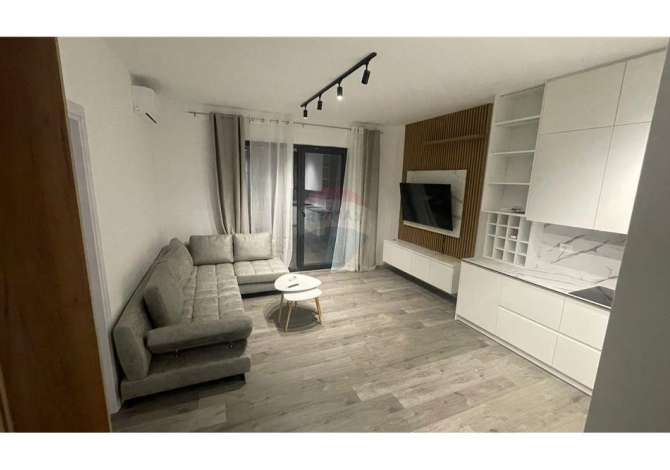 Shtepi me qera 2+1 ne Tirane - 800 Euro