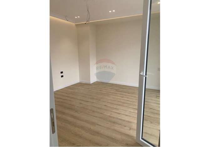Shtepi ne shitje 2+1 ne Tirane - 365,000 Euro