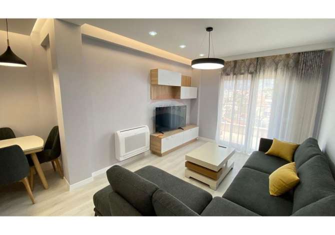 Shtepi me qera 2+1 ne Tirane - 750 Euro