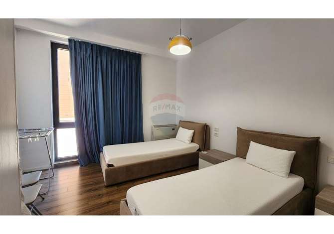 Shtepi me qera 2+1 ne Tirane - 1,300 Euro