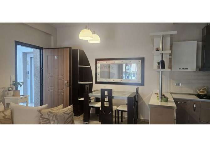 Shtepi me qera 2+1 ne Tirane - 800 Euro
