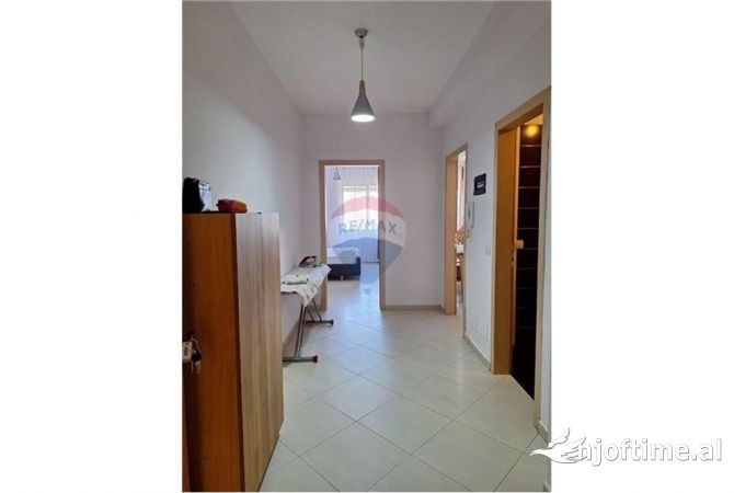 Shtepi me qera 1+1 ne Tirane - 470 Euro