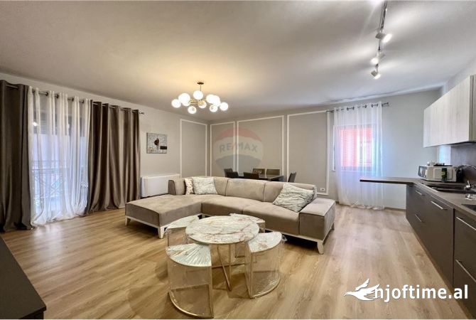 Shtepi me qera 2+1 ne Tirane - 1,100 Euro