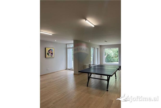 Shtepi me qera 5+1 ne Tirane - 3,900 Euro