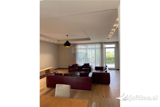 Shtepi me qera 5+1 ne Tirane - 3,900 Euro