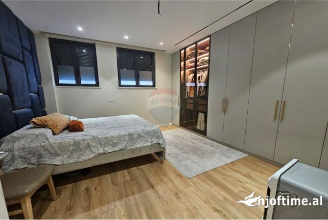 Shtepi me qera 3+1 ne Tirane - 950 Euro