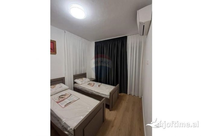 Shtepi me qera 2+1 ne Tirane - 700 Euro