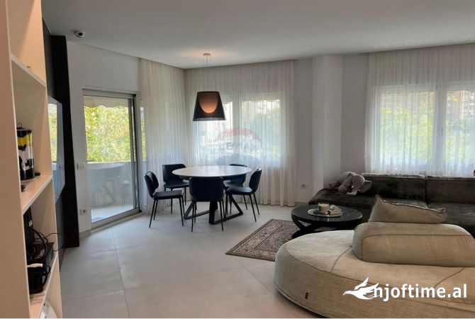 Shtepi ne shitje 2+1 ne Tirane - 280,000 Euro
