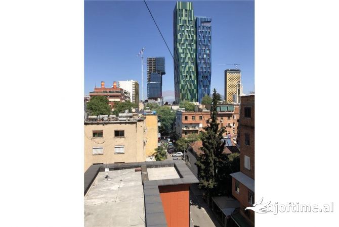 Shtepi me qera 3+1 ne Tirane - 1,100 Euro