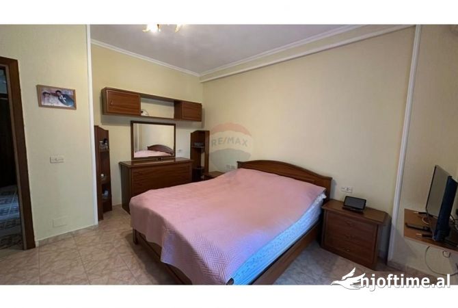 Shtepi me qera 2+1 ne Tirane - 70,000 Leke