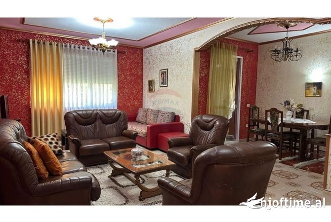 Shtepi me qera 2+1 ne Tirane - 70,000 Leke