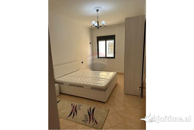 Shtepi me qera 2+1 ne Tirane - 550 Euro