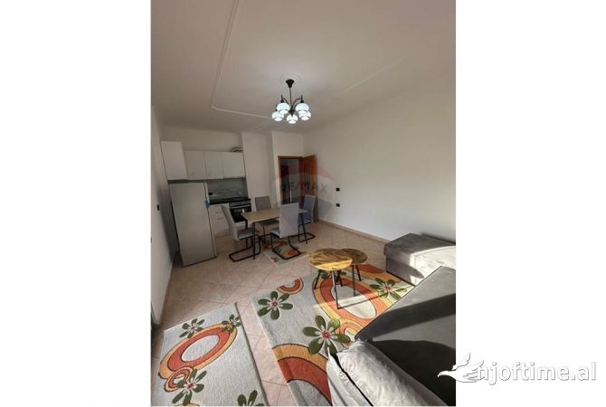 Shtepi me qera 2+1 ne Tirane - 550 Euro