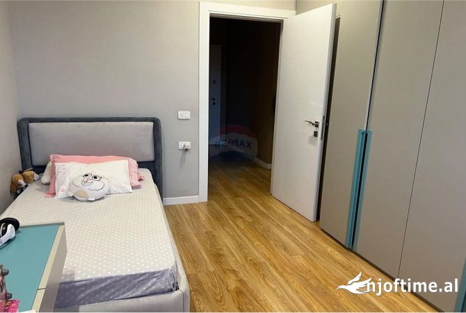 Shtepi me qera Apartament ne Tirane, 2+1, Mobilimi E mobiluar, Pagesa 800  Euro.