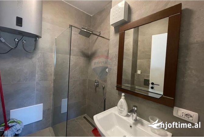 Ambient biznesi me qera 3+1 ne Tirane - 850 Euro
