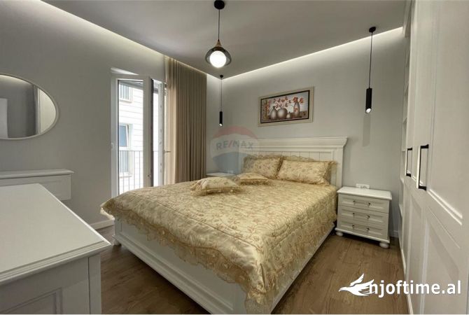 Shtepi me qera 2+1 ne Tirane - 1,200 Euro