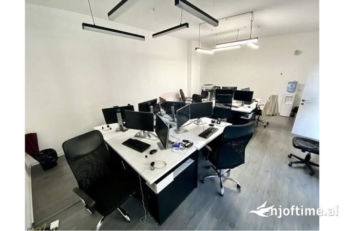 Ambient biznesi me qera 3+1 ne Tirane - 1,000 Euro