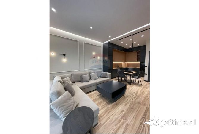 Shtepi me qera 1+1 ne Tirane - 950 Euro