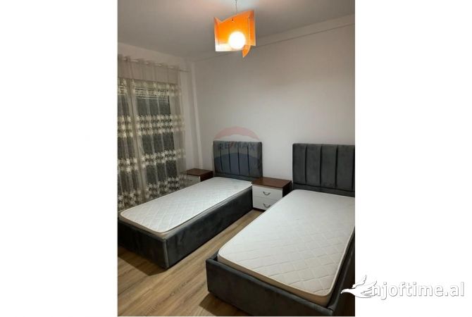 Shtepi me qera 2+1 ne Tirane - 800 Euro