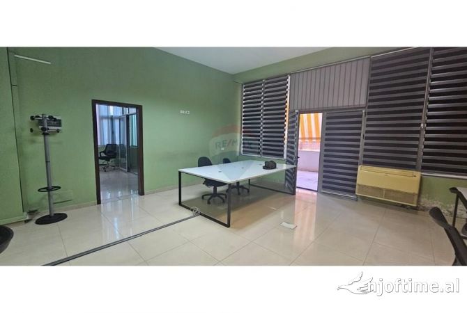 Ambient biznesi me qera 3+1 ne Tirane - 1,400 Euro