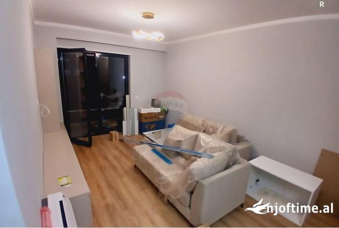 Shtepi me qera 2+1 ne Tirane - 650 Euro