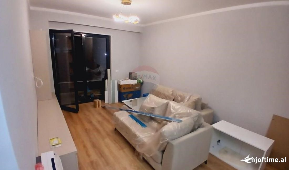 Shtepi me qera Apartament ne Tirane, 2+1, Mobilimi E mobiluar, Pagesa 650  Euro.