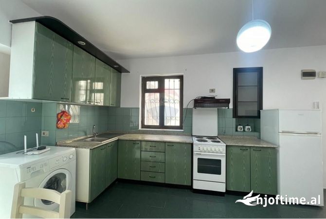 Shtepi me qera 1+1 ne Tirane - 450 Euro