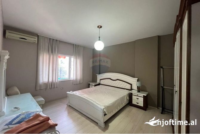 Shtepi me qera Apartament ne Tirane, 2+1, Mobilimi E mobiluar, Pagesa 700  Euro.