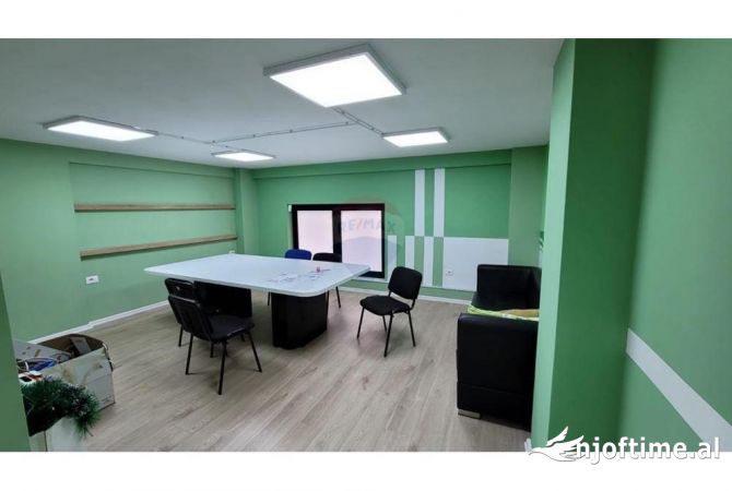Ambient biznesi me qera 3+1 ne Tirane - 7,000 Euro