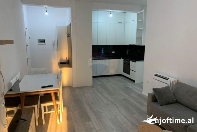 Shtepi me qera 2+1 ne Tirane - 450 Euro