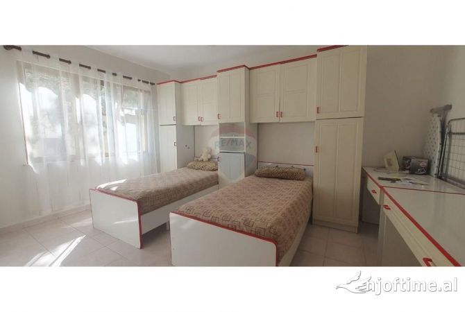 Shtepi me qera 2+1 ne Tirane - 650 Euro