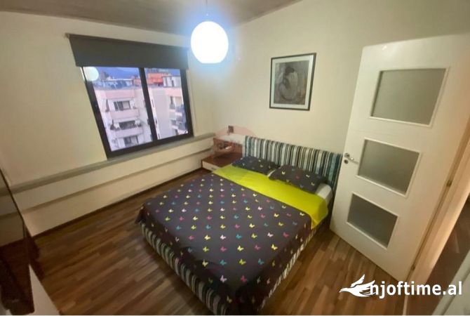Shtepi me qera Apartament ne Tirane, 2+1, Mobilimi E mobiluar, Pagesa 700  Euro.