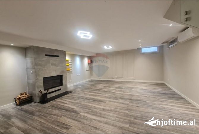 Shtepi me qera Vila Luksoze ne Tirane, 3+1, Mobilimi Pjeserisht e mobiluar, Pagesa 3,000  Euro.