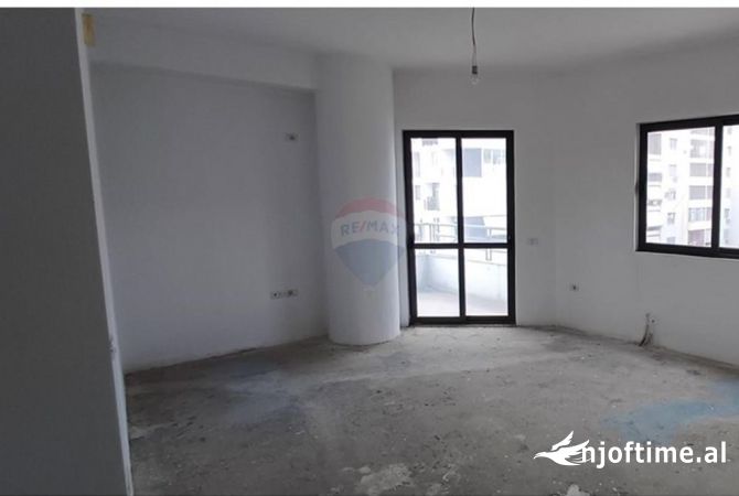 Shtepi ne shitje 3+1 ne Tirane - 150,000 Euro