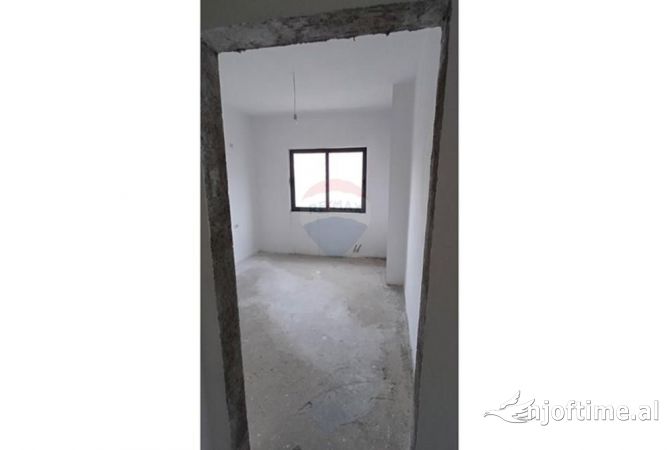 Shtepi ne shitje 3+1 ne Tirane - 150,000 Euro