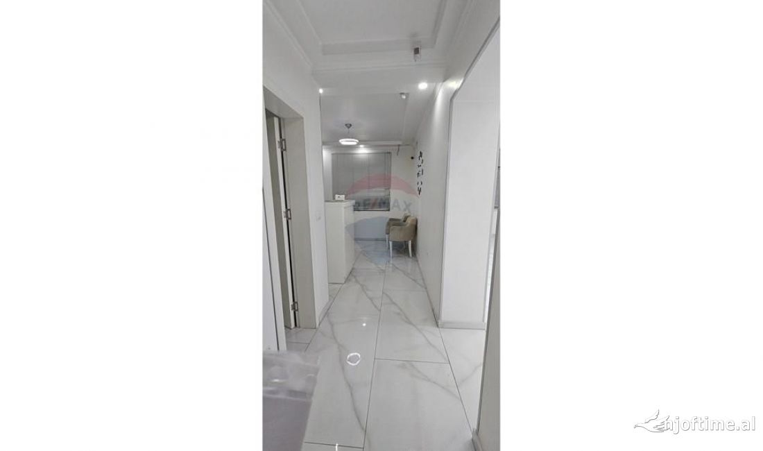 Shtepi ne shitje Apartament ne Tirane, 1+1, Mobilimi Bosh, pa mobiluar, Pagesa 105,000  Euro.