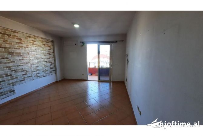 Shtepi ne shitje 2+1 ne Tirane - 175,000 Euro