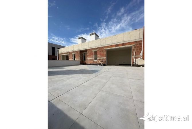 Shtepi ne shitje 2+1 ne Tirane - 205,000 Euro