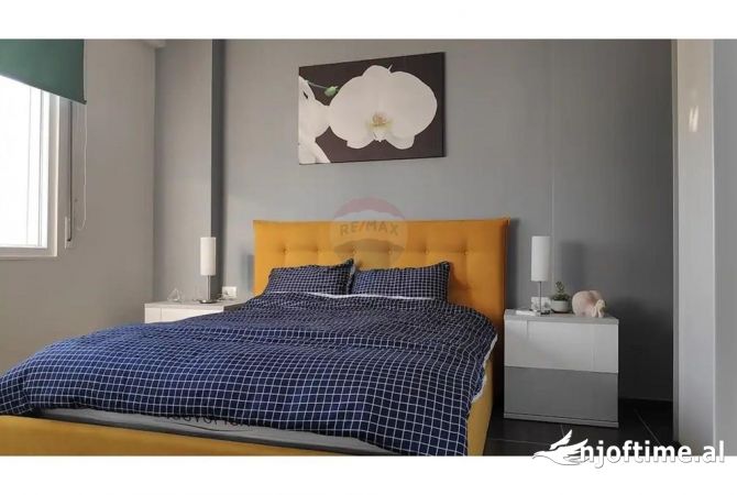 Shtepi me qera 2+1 ne Tirane - 1,000 Euro