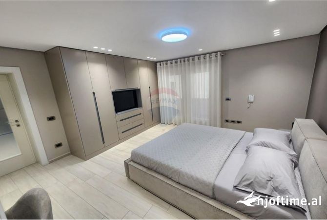 Shtepi me qera 2+1 ne Tirane - 900 Euro