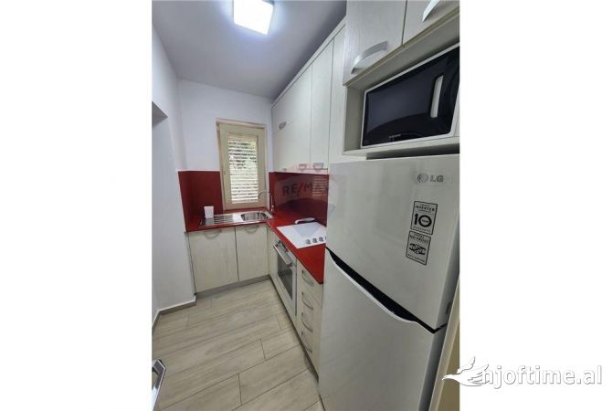 Shtepi me qera 2+1 ne Tirane - 900 Euro