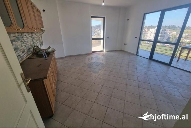 Shtepi ne shitje 2+1 ne Tirane - 135,000 Euro