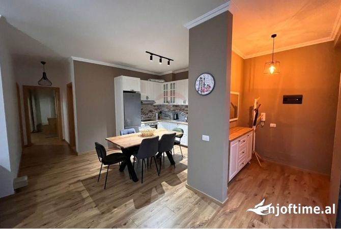 Shtepi ne shitje 2+1 ne Tirane - 218,000 Euro