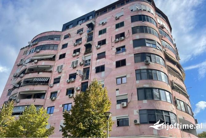 Ambient biznesi me qera 3+1 ne Tirane - 1,500 Euro