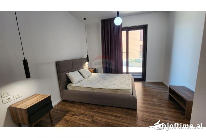 Shtepi me qera 2+1 ne Tirane - 1,300 Euro