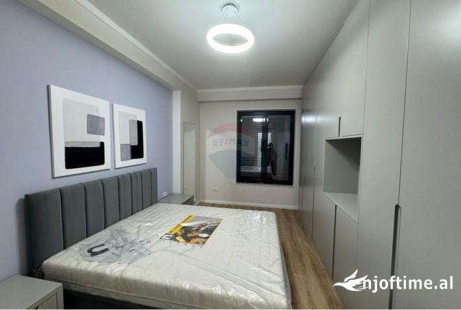 Shtepi me qera Apartament ne Tirane, 2+1, Mobilimi E mobiluar, Pagesa 650  Euro.