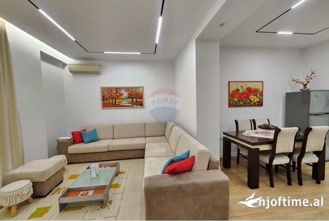 Shtepi me qera 2+1 ne Tirane - 1,000 Euro