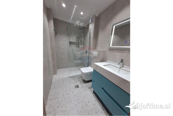 Shtepi me qera 2+1 ne Tirane - 65,000 Leke
