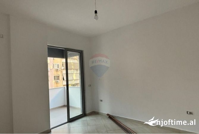 Shtepi me qera 2+1 ne Tirane - 450 Euro