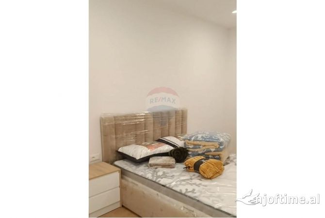 Shtepi me qera 1+1 ne Tirane - 700 Euro